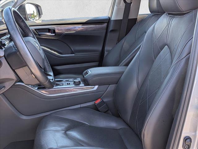 Used 2020 Toyota Highlander Platinum AWD/4WD image 15