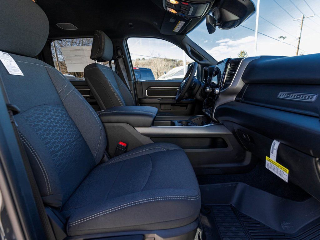 New 2026 RAM 3500 Big Horn AWD/4WD image 27