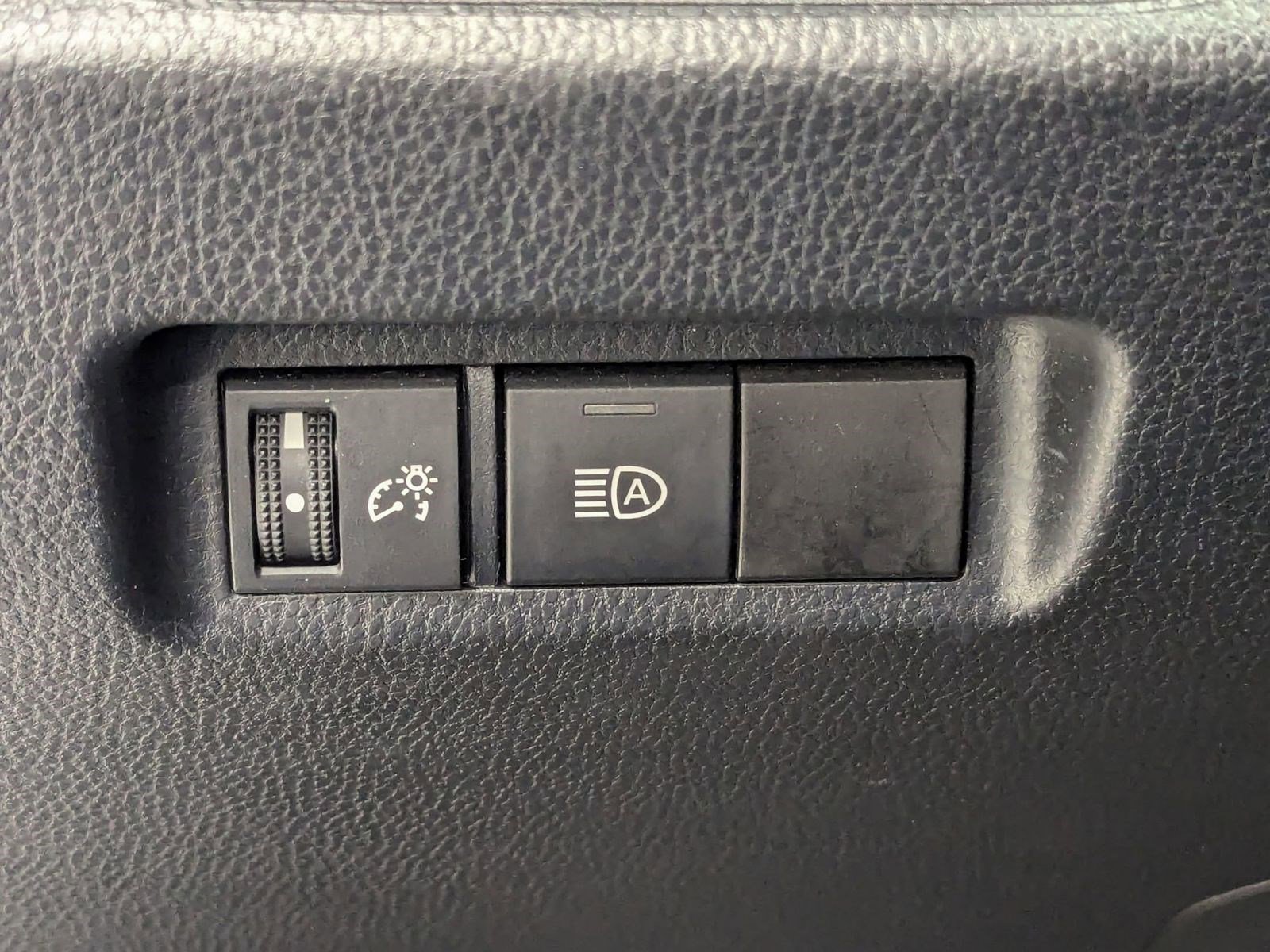 Used 2023 Toyota RAV4 XLE image 14