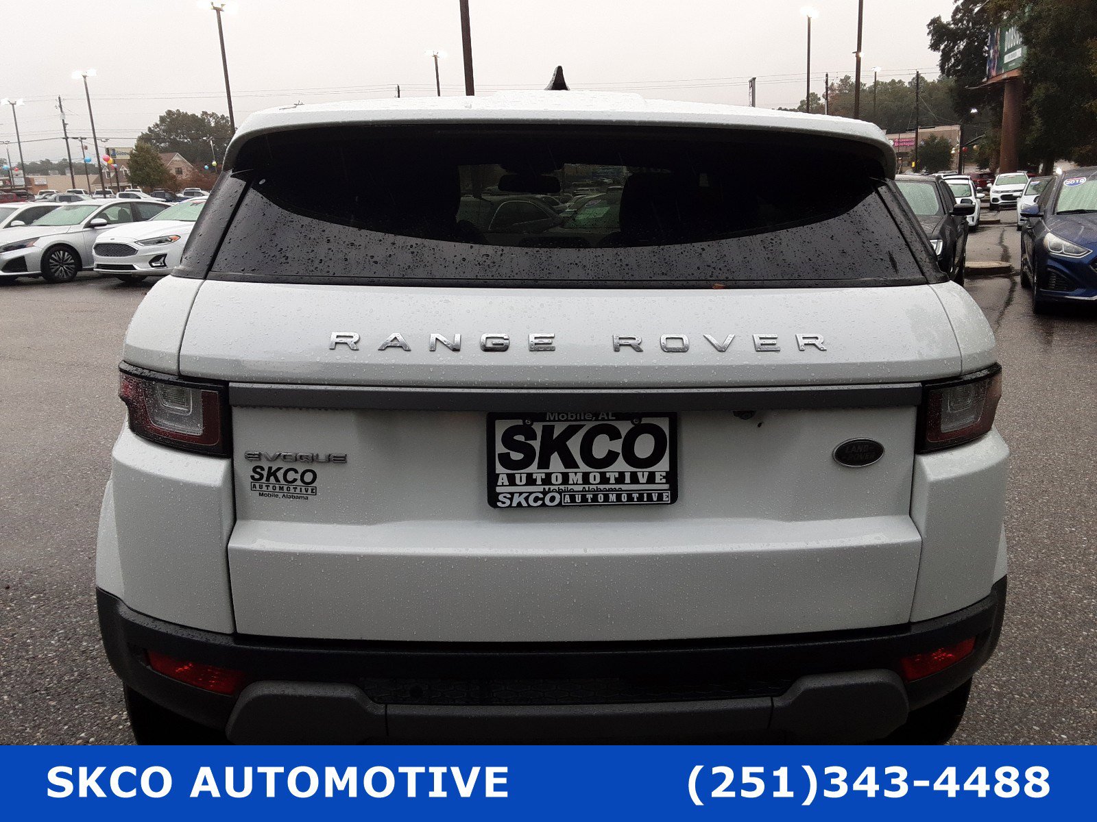 Used 2019 Land Rover Range Rover Evoque SE image 4