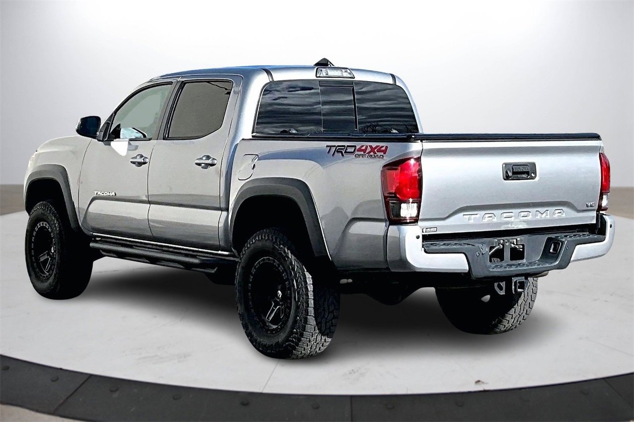 Used 2019 Toyota Tacoma TRD Off-Road w/ Technology Package image 6