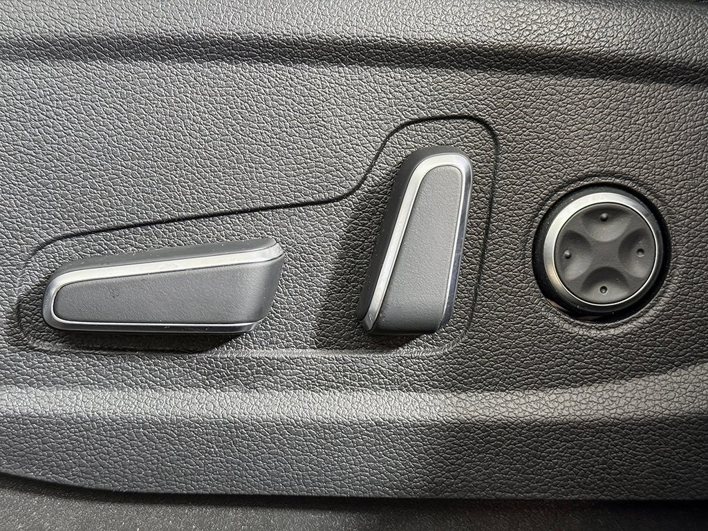 Used 2023 Hyundai Palisade SEL w/ Premium Package image 33