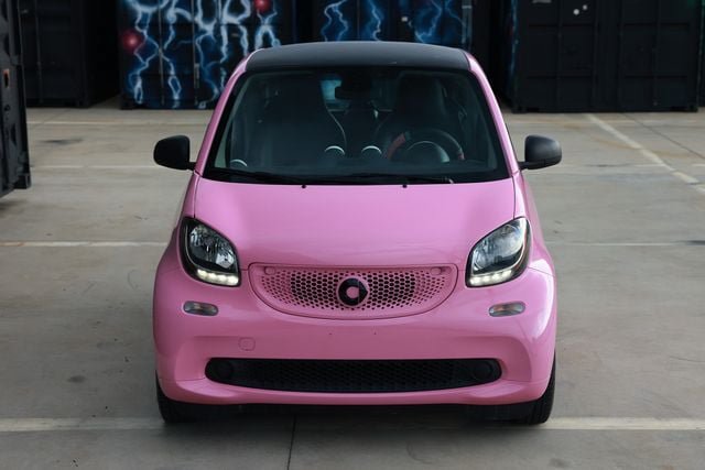 Used 2016 smart fortwo passion RWD image 22