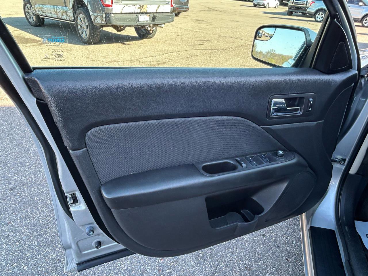Used 2012 Ford Fusion SE FWD image 14