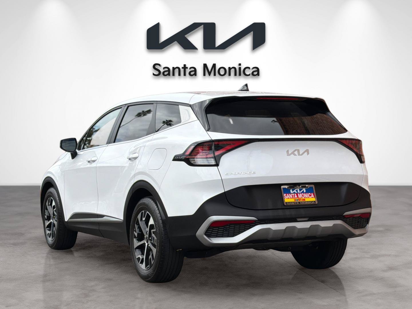 Certified 2024 Kia Sportage EX FWD image 4