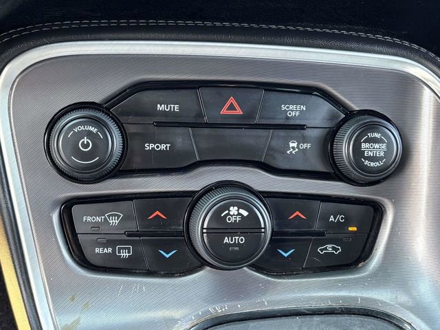 Used 2020 Dodge Challenger SXT RWD image 17