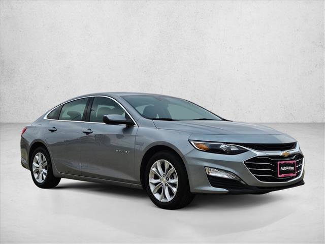 Used 2025 Chevrolet Malibu LT FWD image 3