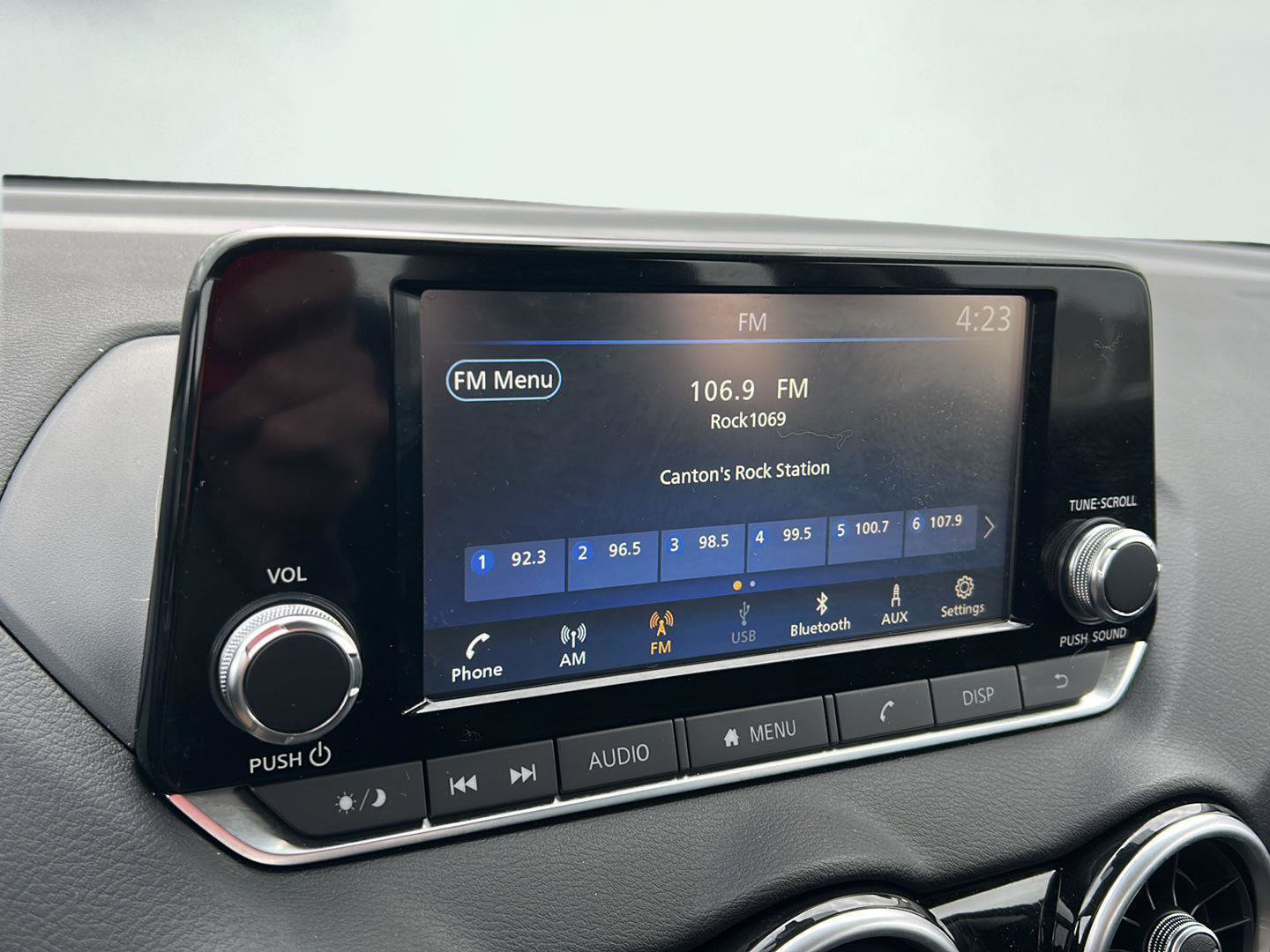 Used 2025 Nissan Sentra S image 15