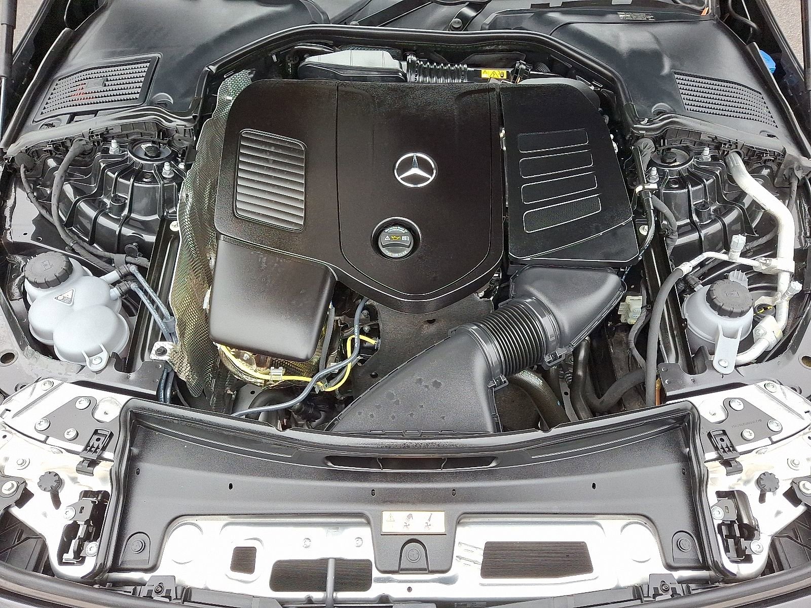 Used 2024 Mercedes-Benz CLE 300 4MATIC Coupe image 28