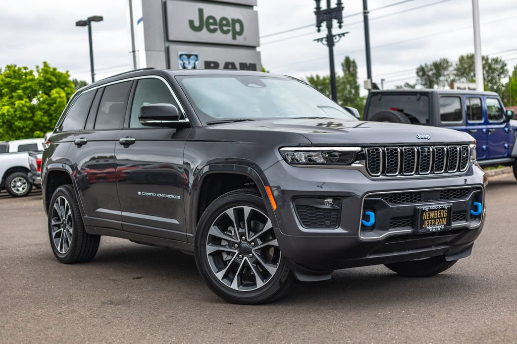 Used 2022 Jeep Grand Cherokee Overland w/ Advanced Protech Group III