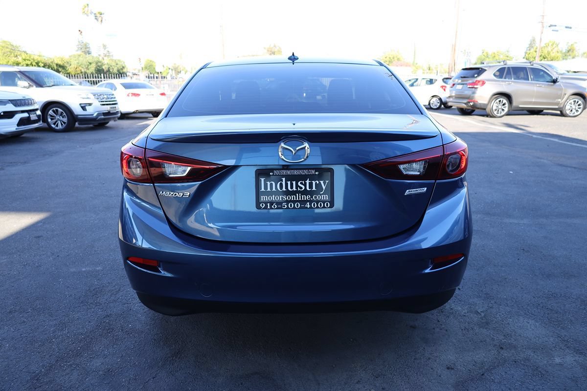 Used 2017 MAZDA MAZDA3 Touring w/ Popular Equipment Package FWD image 6