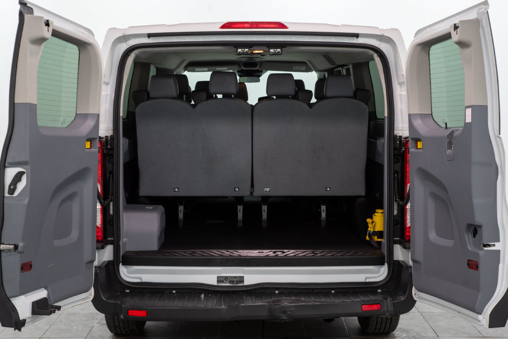 Used 2018 Ford Transit 350 XL RWD image 9