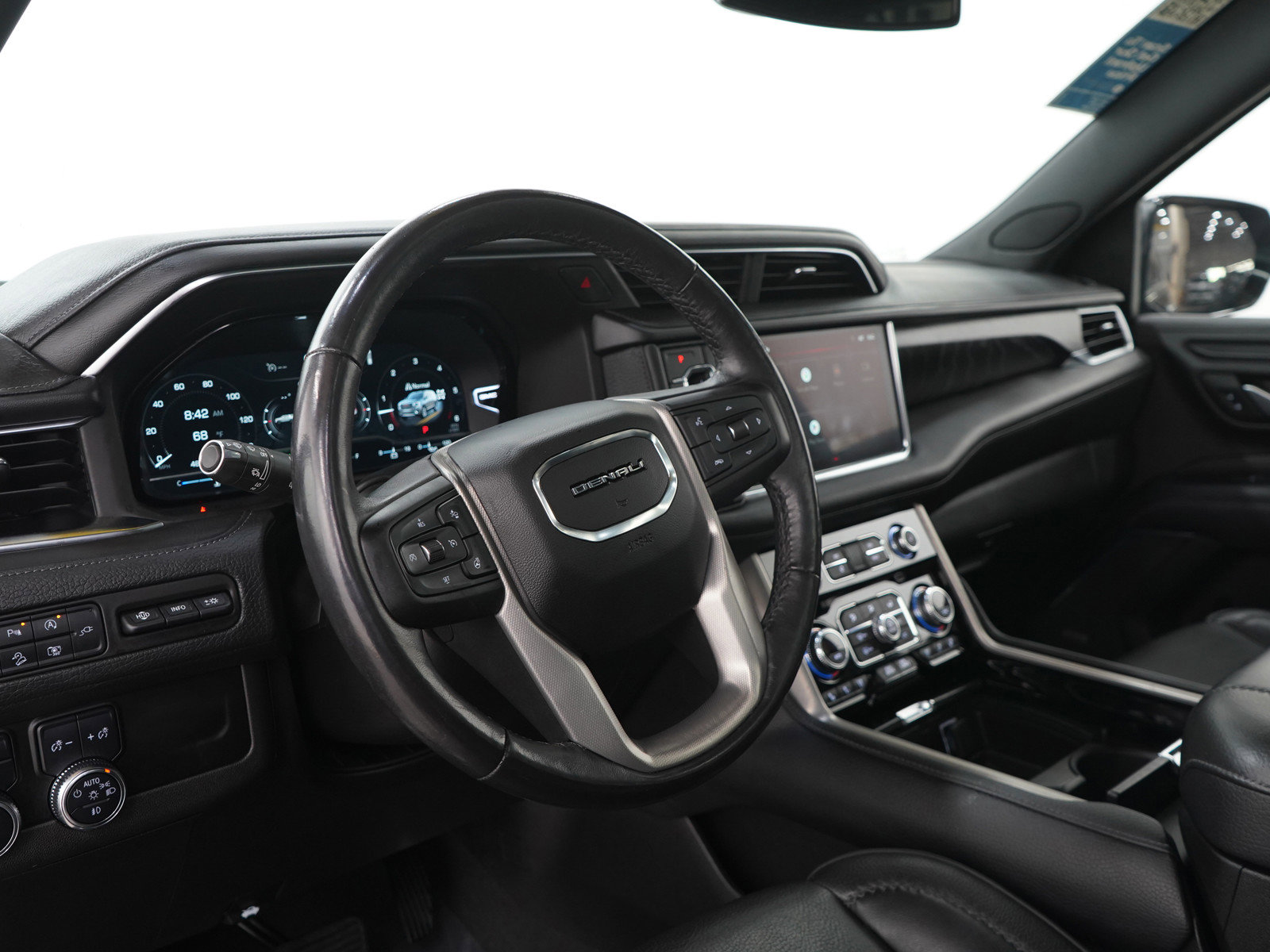 Used 2022 GMC Yukon XL Denali AWD/4WD image 27