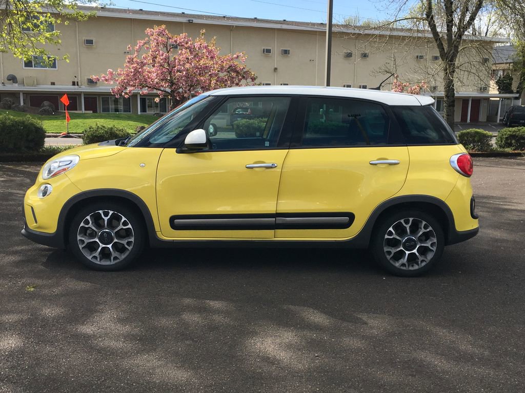 Used 2014 FIAT 500L Trekking image 3