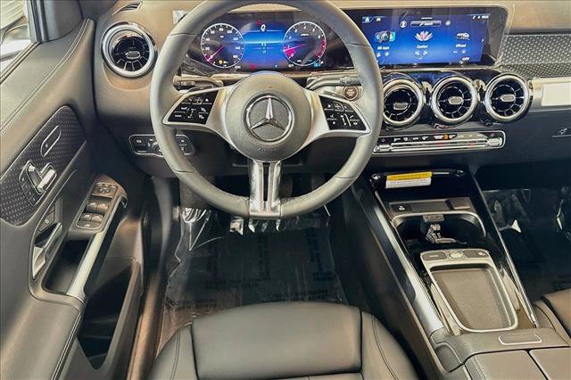 New 2026 Mercedes-Benz GLB 250 4MATIC image 19