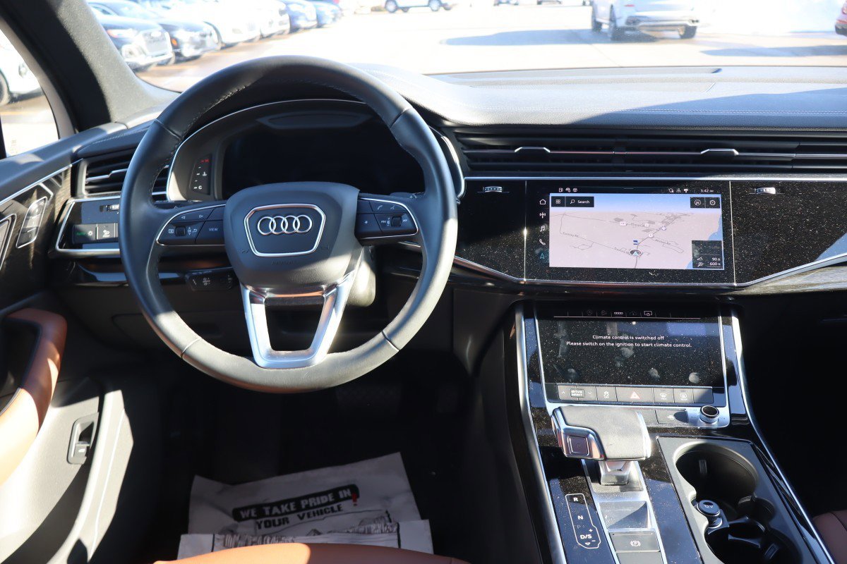 Used 2023 Audi Q7 3.0T Premium w/ Convenience Package image 10