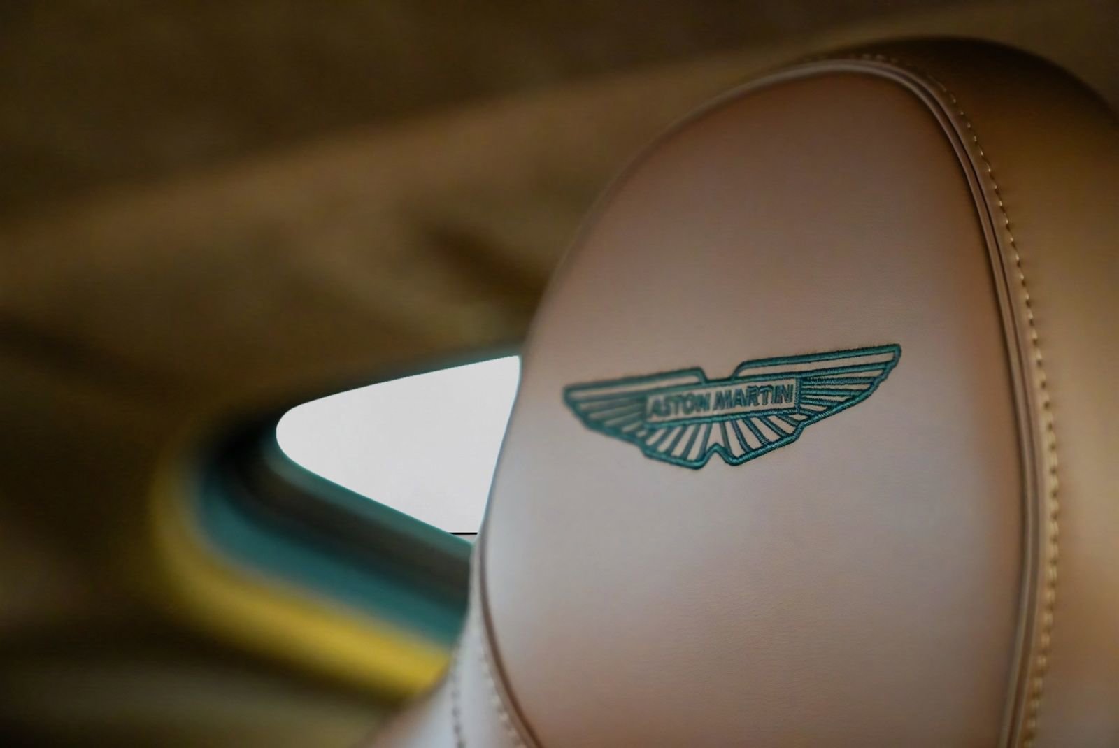 New 2026 Aston Martin V8 Vantage S RWD image 45