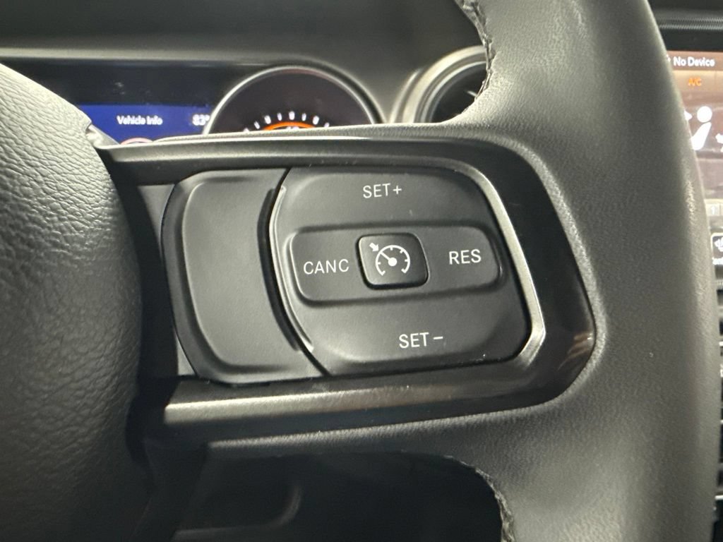 Used 2023 Jeep Gladiator Sport AWD/4WD image 23