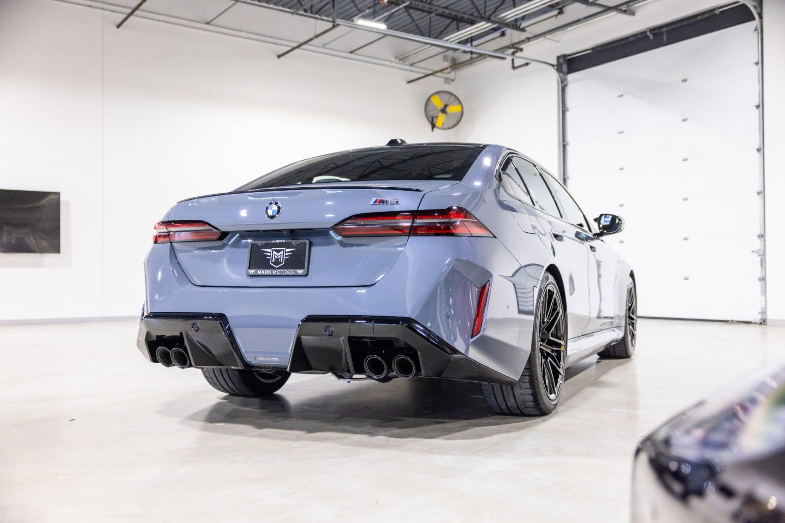 Used 2026 BMW M5 w/ Executive Package AWD/4WD image 4