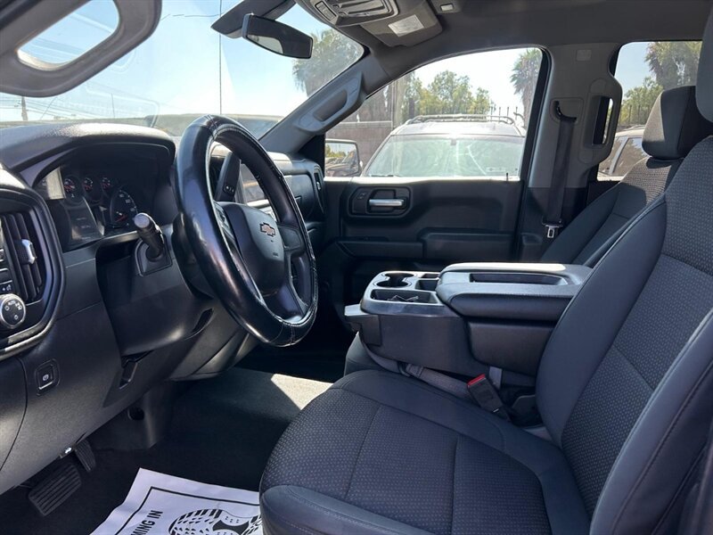 Used 2020 Chevrolet Silverado 1500 Custom w/ Custom Value Package AWD/4WD image 15