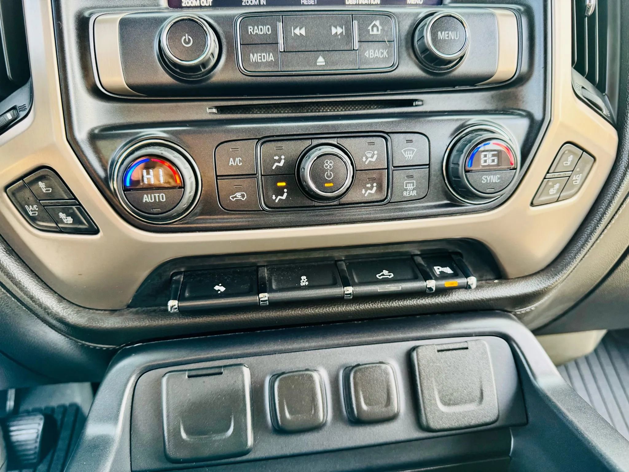 Used 2014 GMC Sierra 1500 Denali image 34