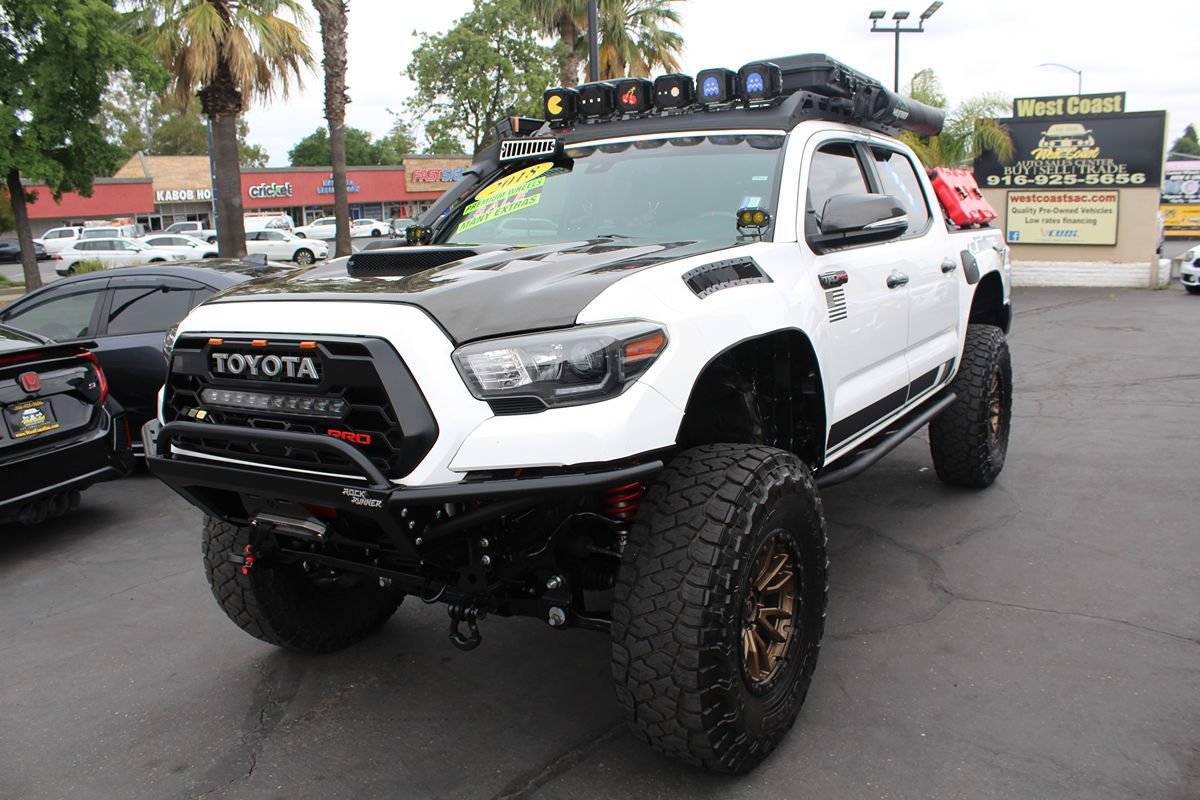 Used 2018 Toyota Tacoma TRD Pro AWD/4WD image 4