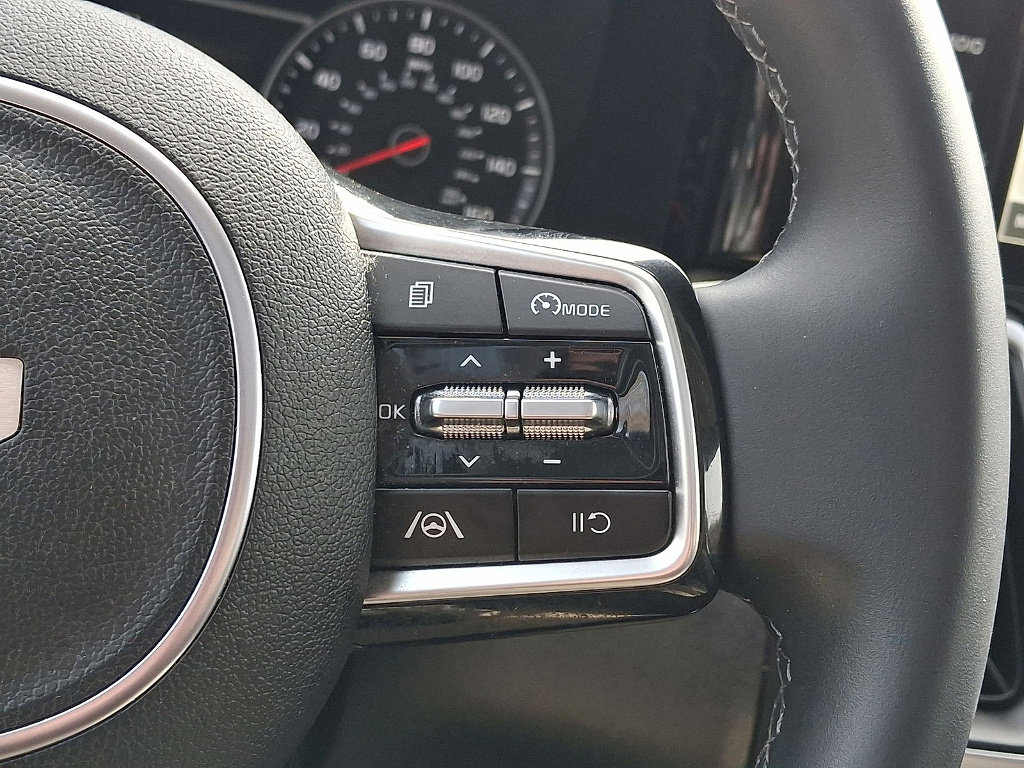 Used 2023 Kia Sorento S w/ Panoramic Sunroof Package AWD/4WD image 18