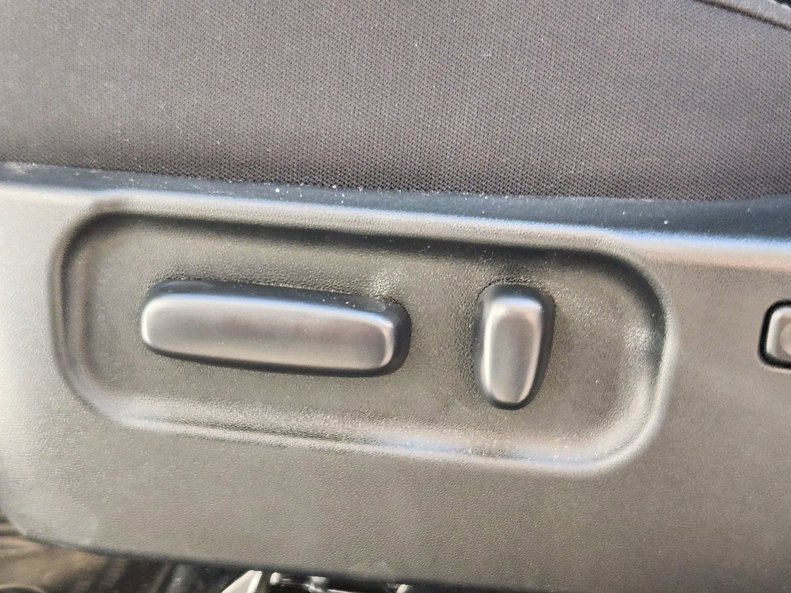 Used 2023 Toyota Tacoma TRD Sport w/ Black Out Package (TMS) image 11