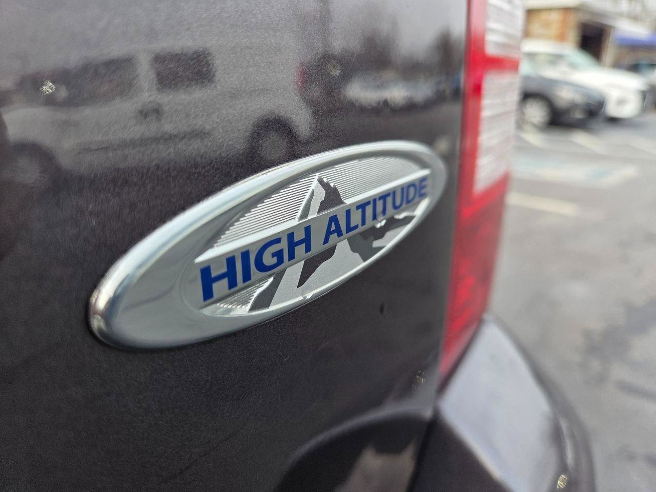 Used 2015 Jeep Patriot High Altitude image 9