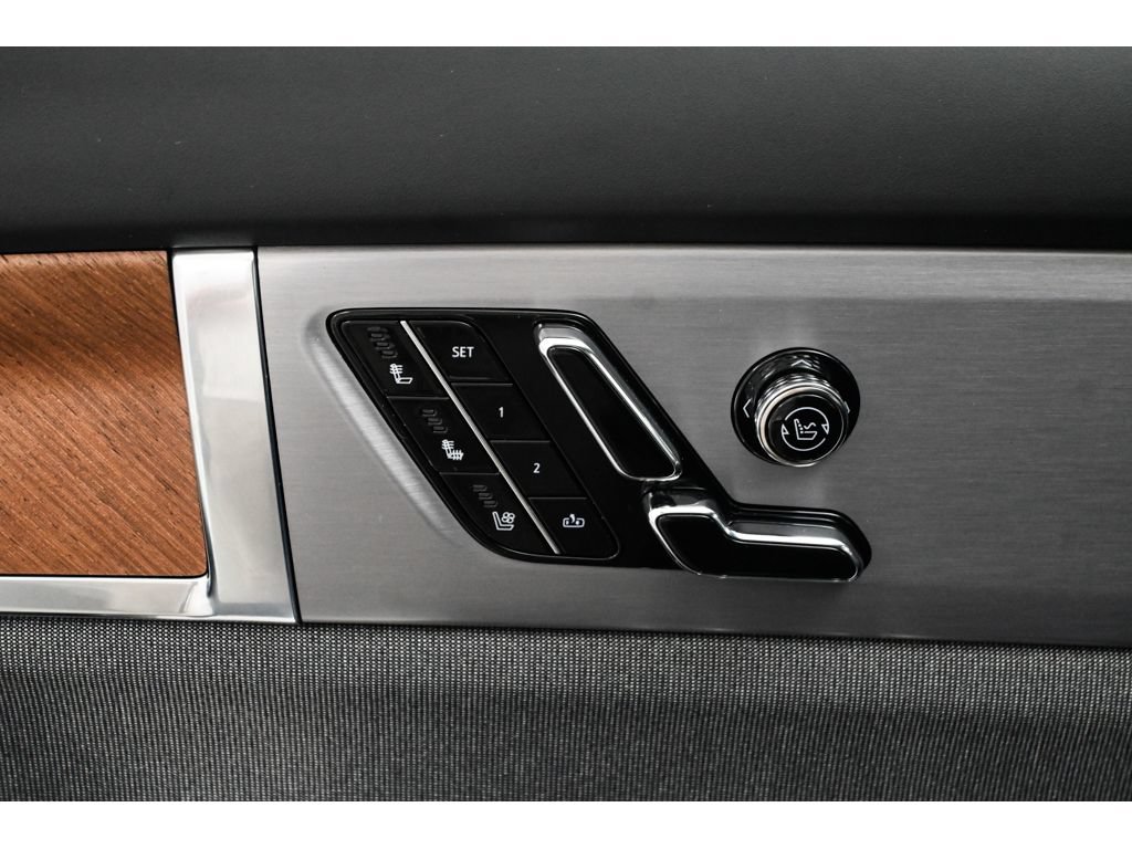 New 2026 Cadillac Vistiq Premium Luxury AWD/4WD image 18