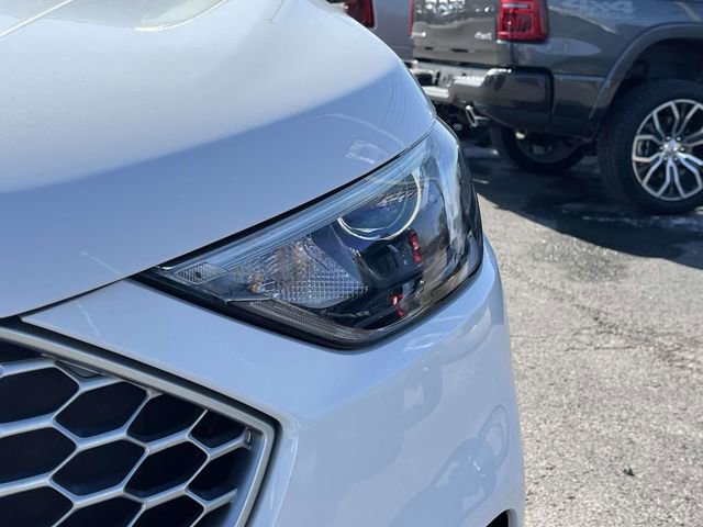 Used 2024 Ford Edge SEL image 9