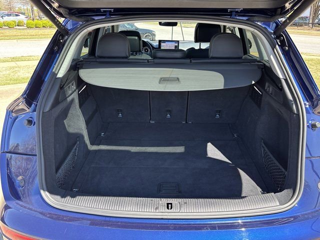 Used 2024 Audi Q5 2.0T Prestige w/ Prestige Package image 8