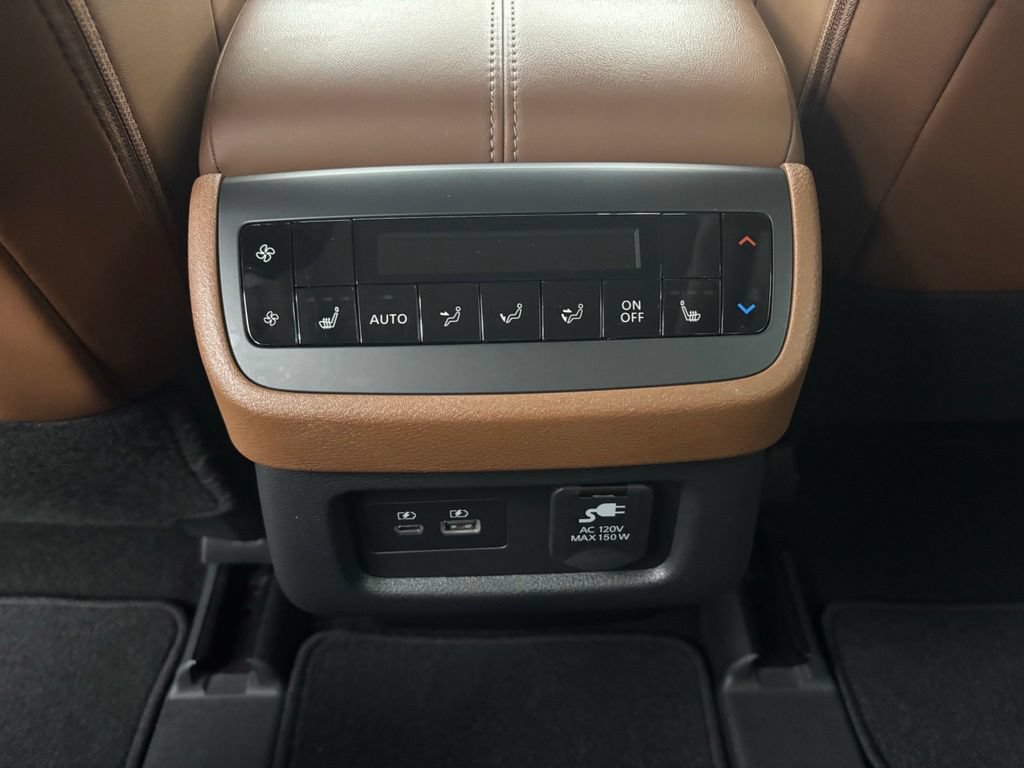 Used 2023 Nissan Pathfinder Platinum AWD/4WD image 42