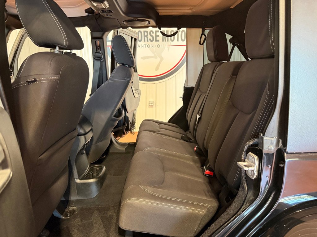 Used 2014 Jeep Wrangler Unlimited Sahara image 18