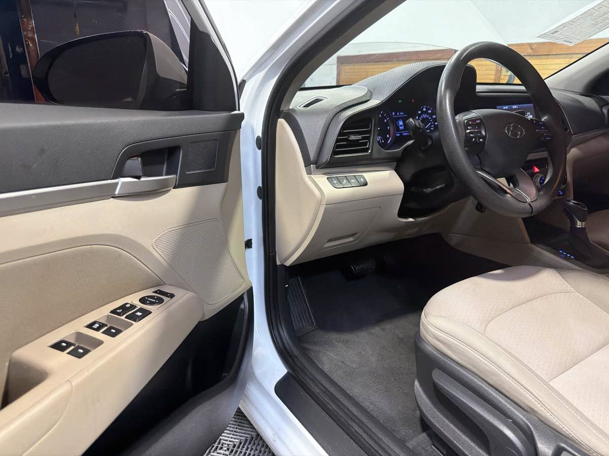 Used 2019 Hyundai Elantra SEL FWD image 15
