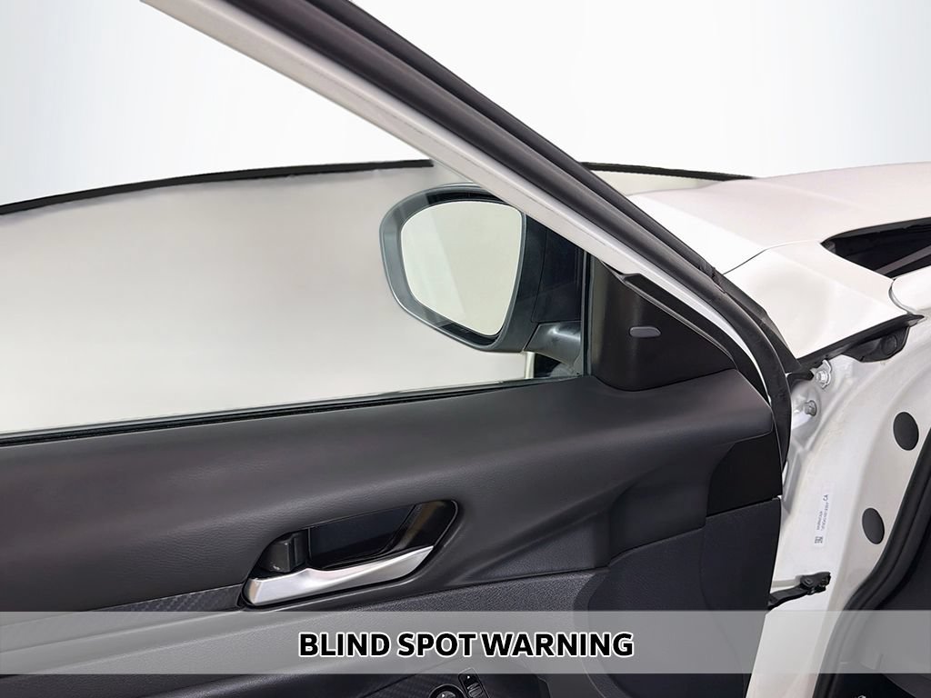 Used 2025 Nissan Altima 2.5 SV AWD/4WD image 3