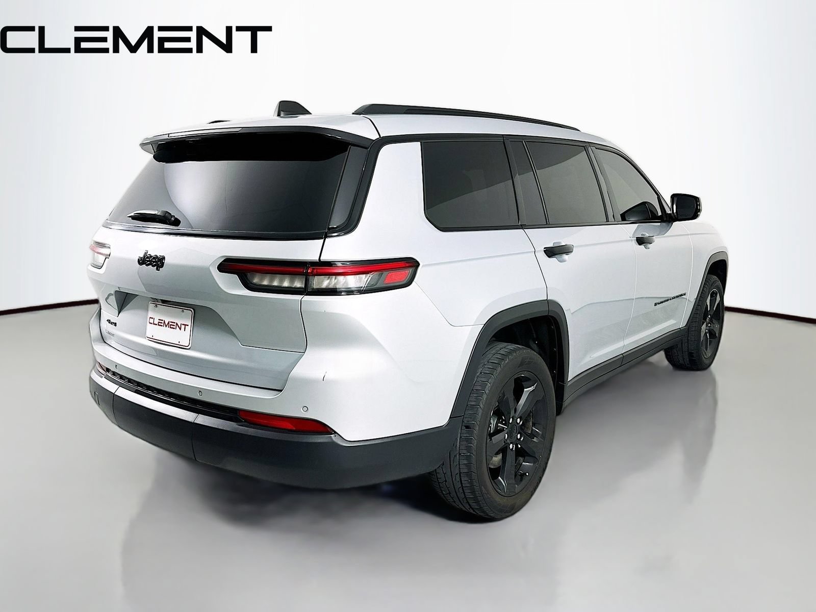 Used 2023 Jeep Grand Cherokee L Laredo AWD/4WD image 7