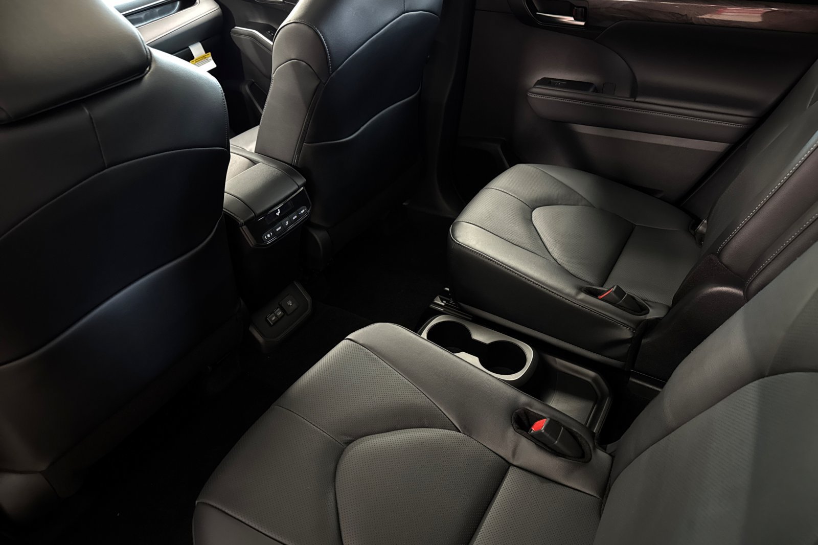 New 2026 Toyota Highlander Limited AWD/4WD image 14