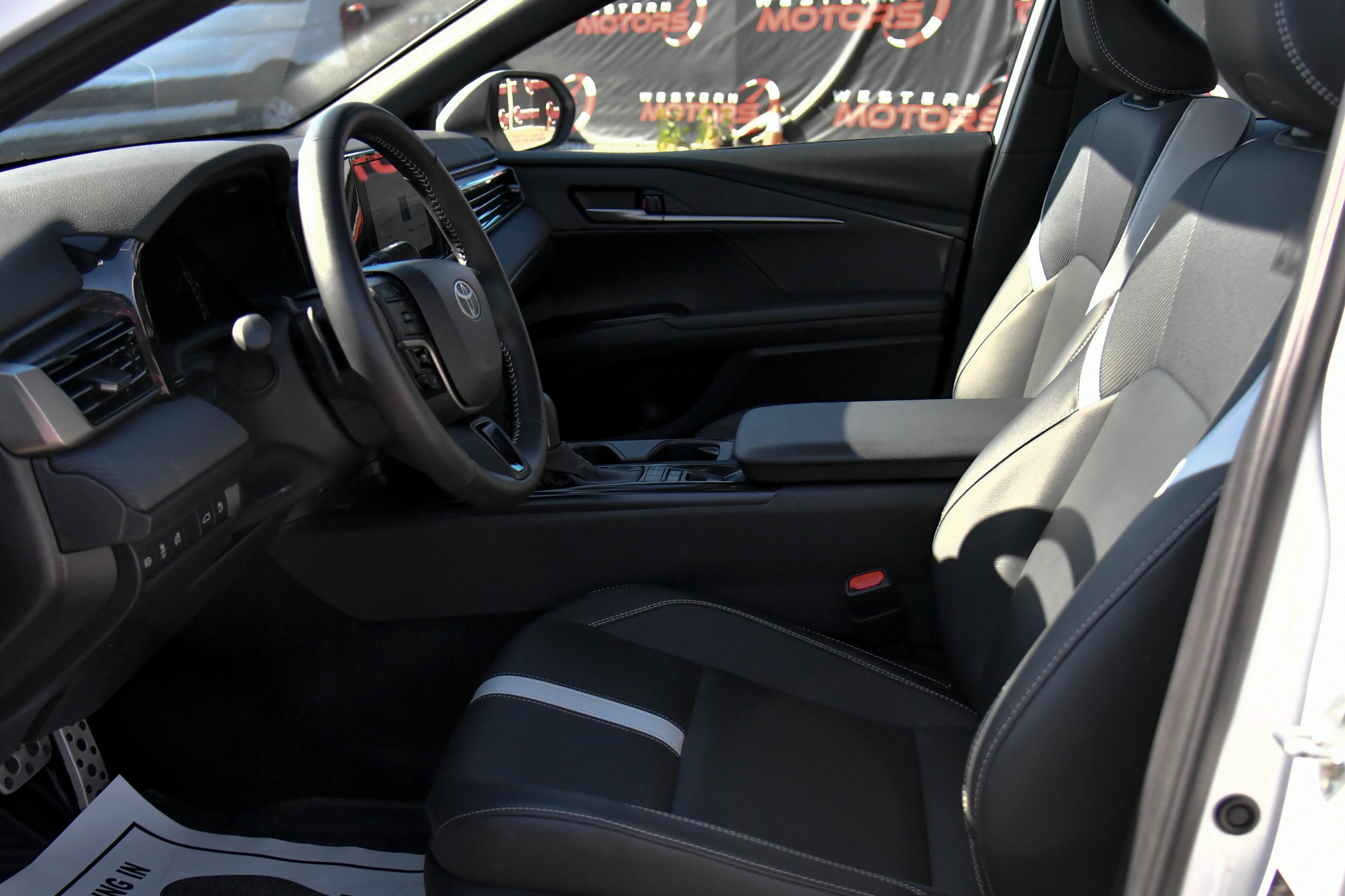 Used 2026 Toyota Camry SE FWD image 18