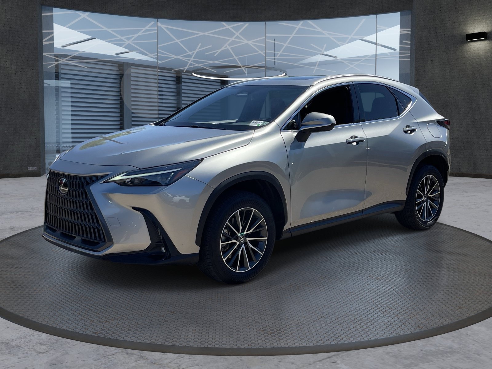 Used 2024 Lexus NX 250 FWD image 2