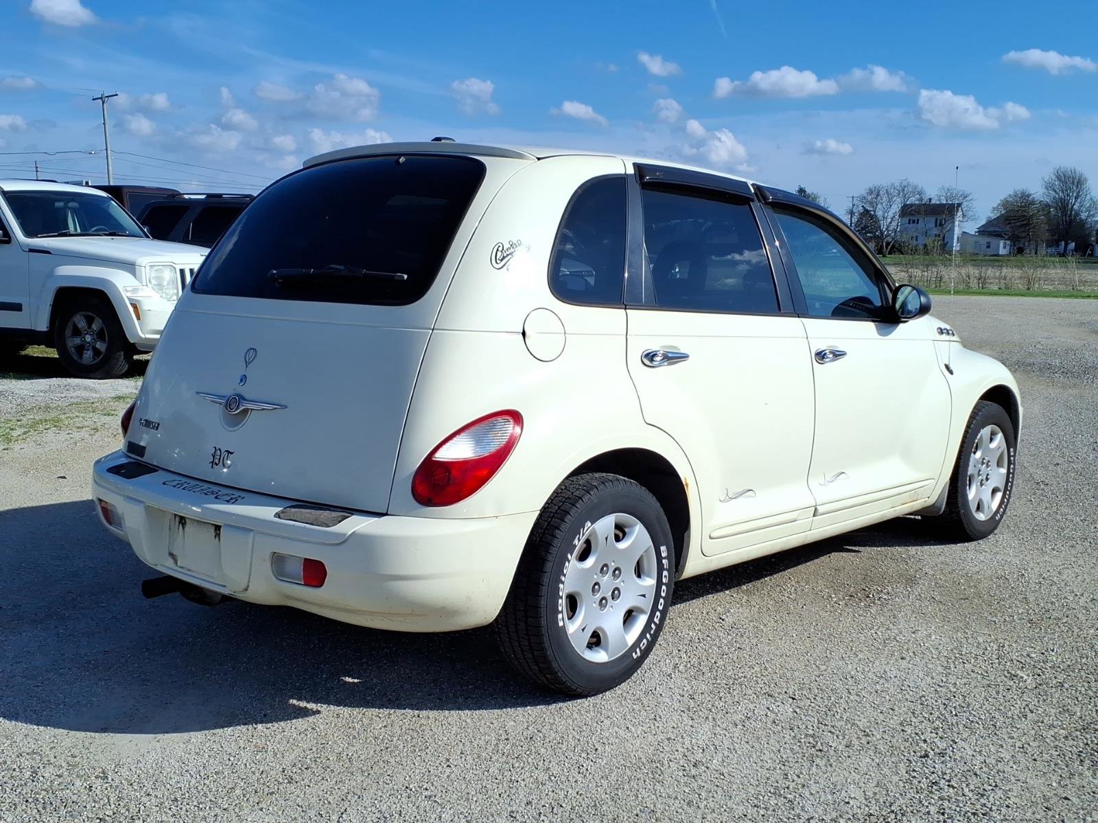 Used 2007 Chrysler PT Cruiser FWD image 3