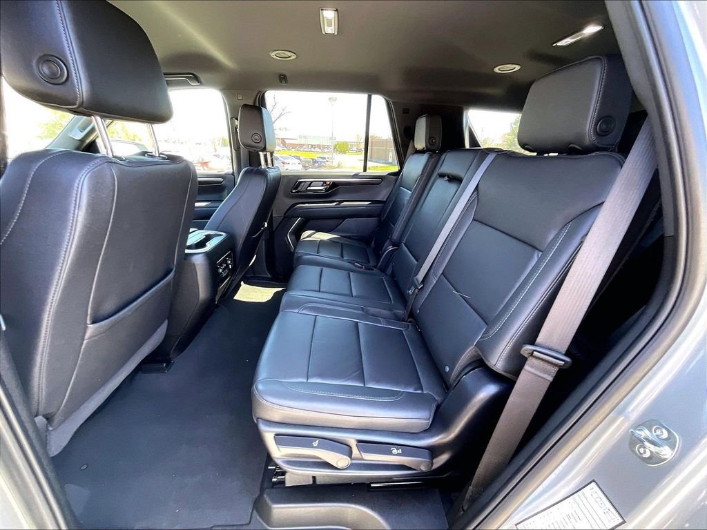 Used 2025 Chevrolet Tahoe LT AWD/4WD image 15