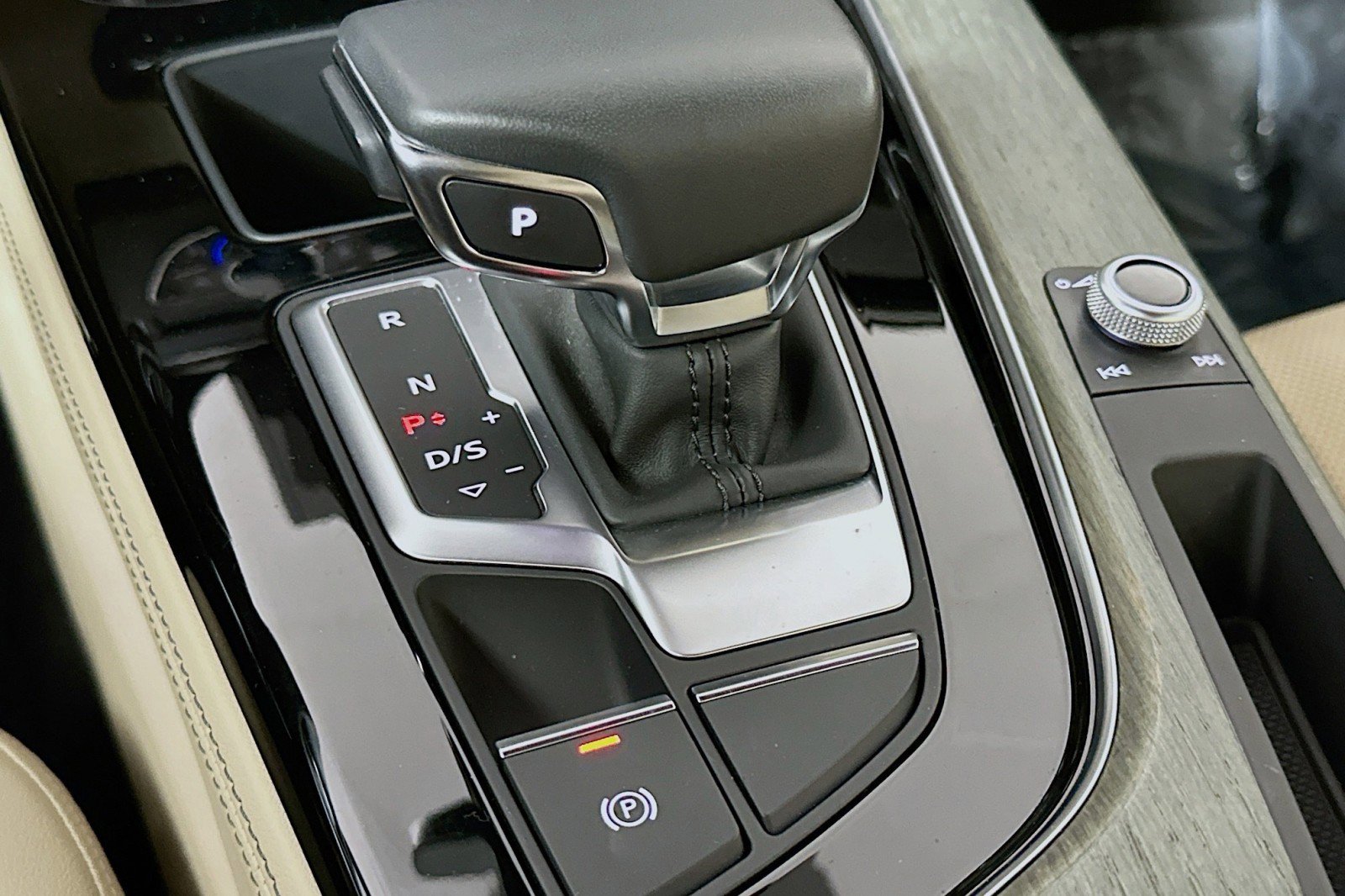 Used 2023 Audi A5 2.0T Premium Plus w/ Premium Plus image 7