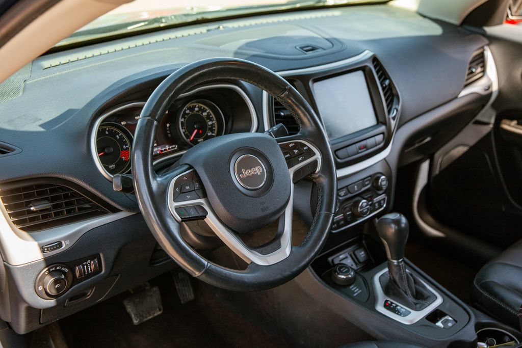 Used 2014 Jeep Cherokee Limited AWD/4WD image 10