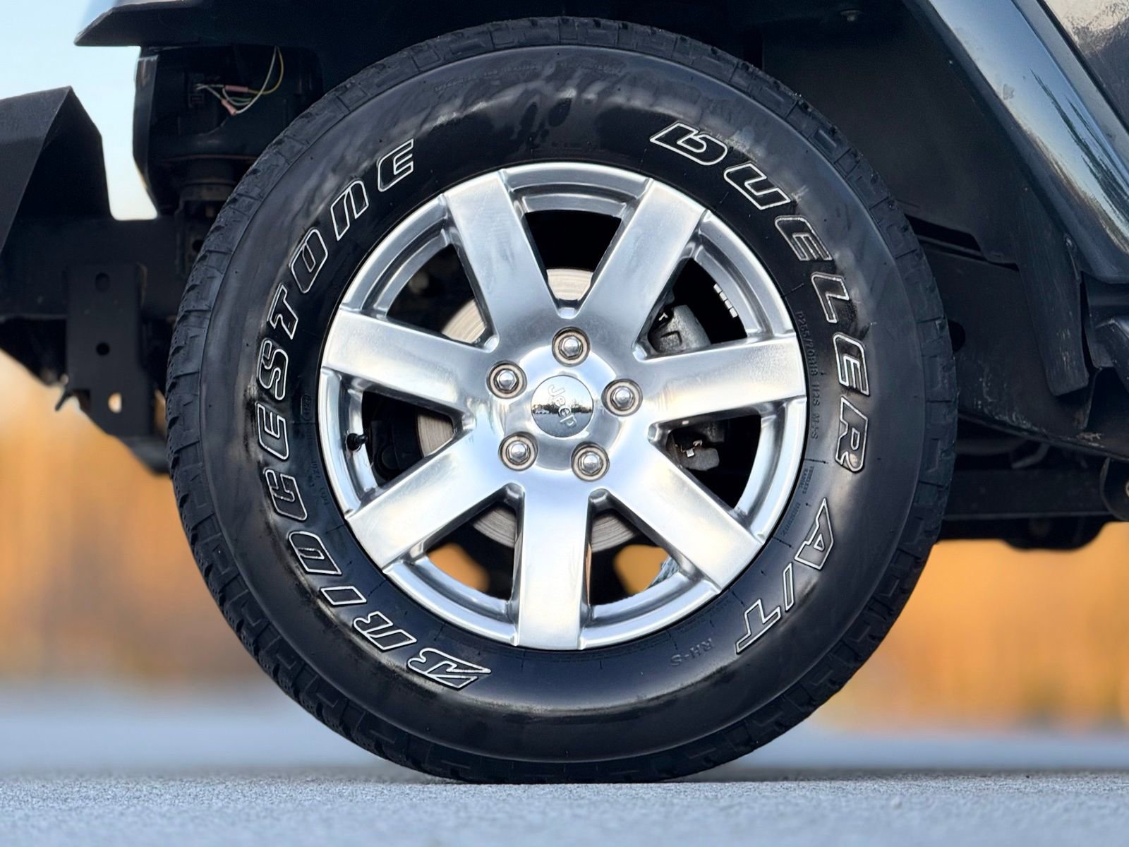 Used 2016 Jeep Wrangler Unlimited Sahara w/ Connectivity Group image 17