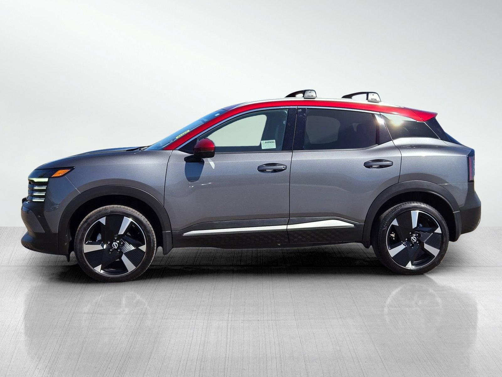 Used 2025 Nissan Kicks SR FWD image 10
