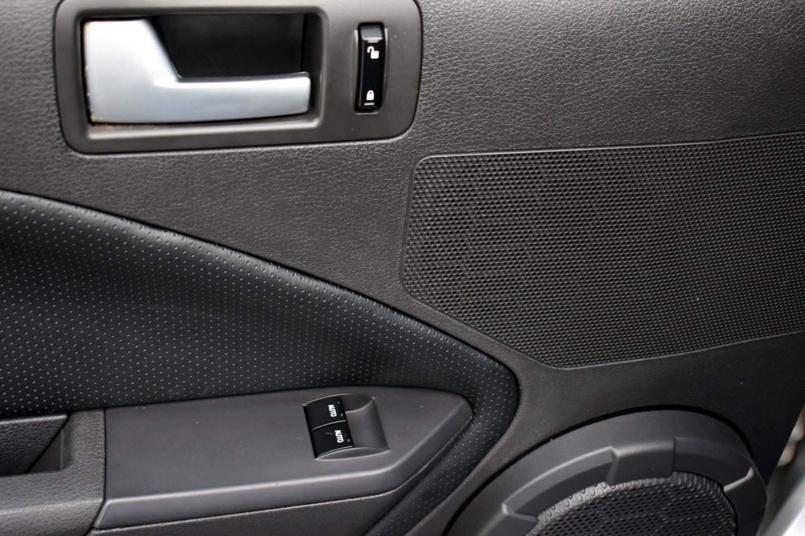 Used 2006 Ford Mustang GT Premium image 22