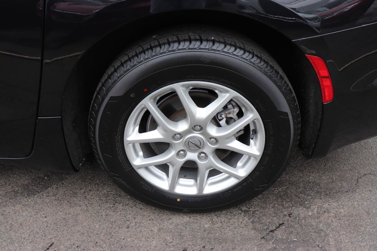 Used 2023 Chrysler Pacifica Touring-L image 64