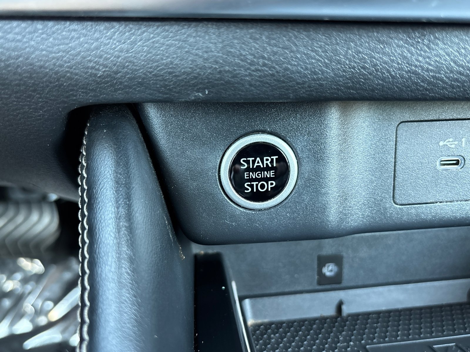 Used 2023 Nissan Rogue Platinum image 17