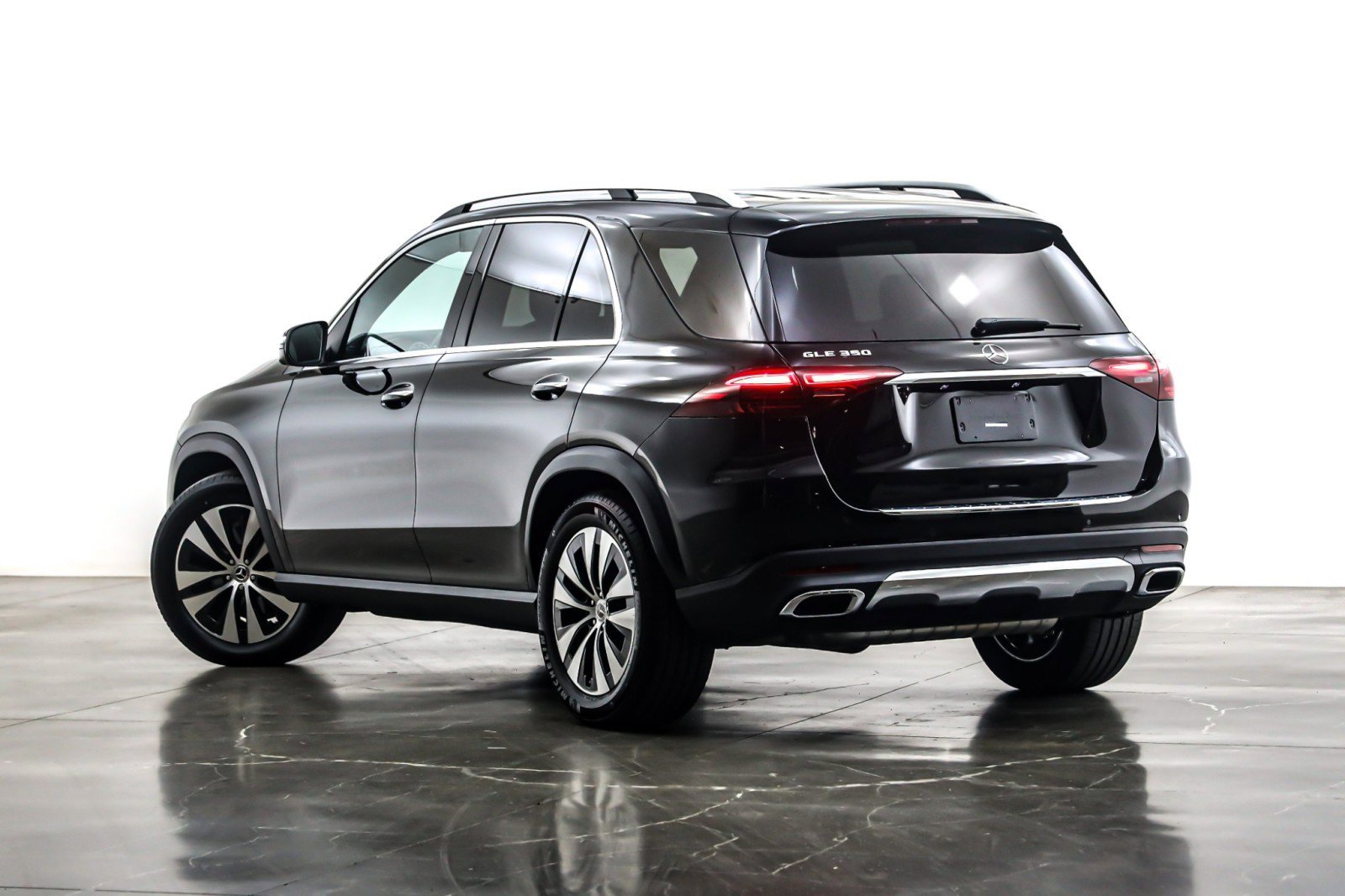 Certified 2025 Mercedes-Benz GLE 350 4MATIC image 13